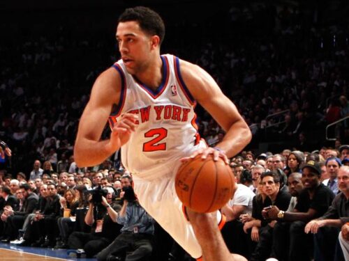 Knicks give a shout-out to Landry Fields during Linsanity week