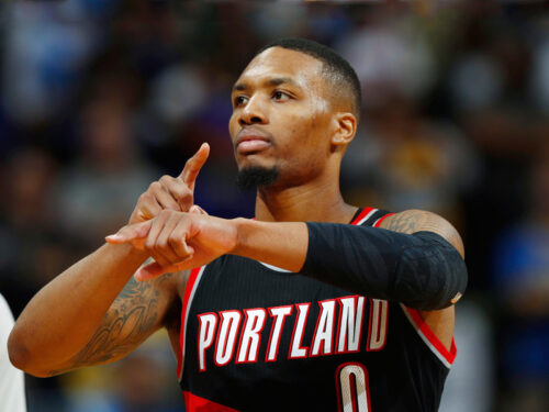 Damian Lillard reacts to the controversial last play of the Nets-Knicks
