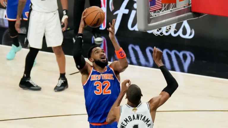 Karl-Anthony-Towns-shouts-out-late-mother-for-delivering-NBA-championship.jpg